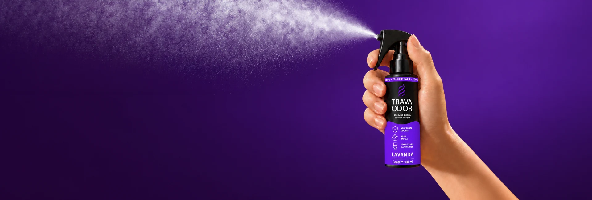 Mão borrifando Trava Odor Lavanda